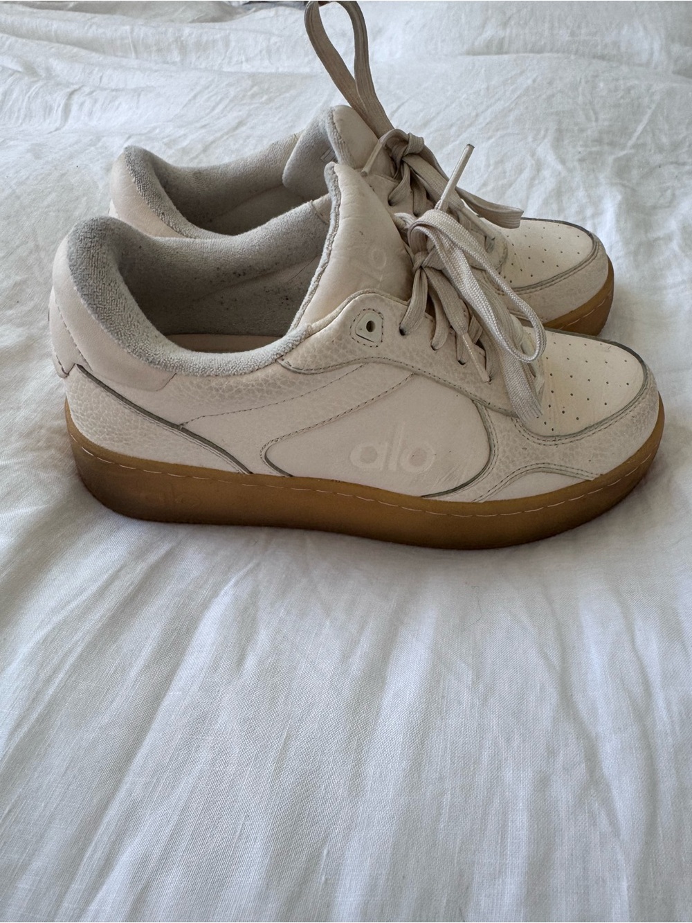 ALO Yoga Recovery Mode Sneakers- Clay